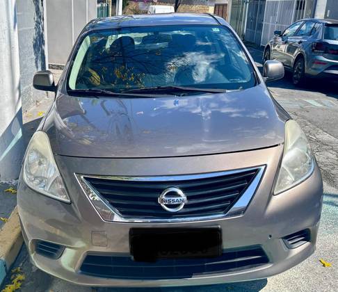 NISSAN VERSA 1.6 16V FLEX SV 4P MANUAL NISSAN VERSA 1.6 16V FLEX SV 4P MANUAL